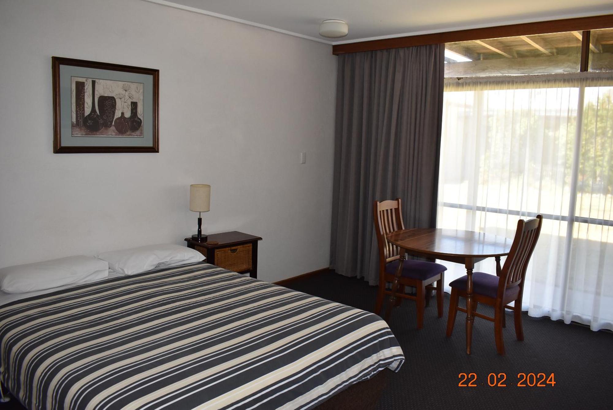 Coonawarra Motor Lodge Penola Bagian luar foto