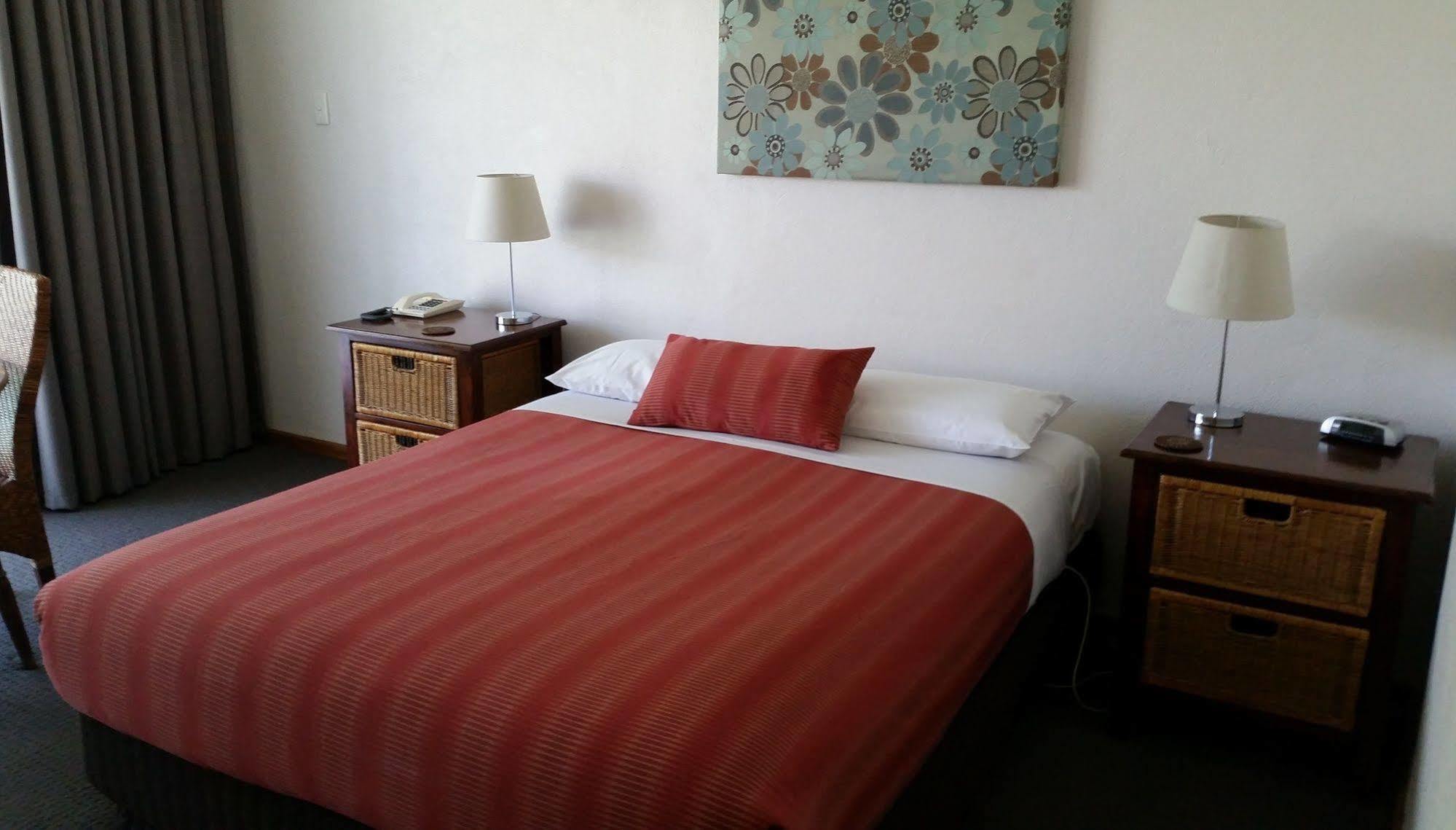 Coonawarra Motor Lodge Penola Bagian luar foto